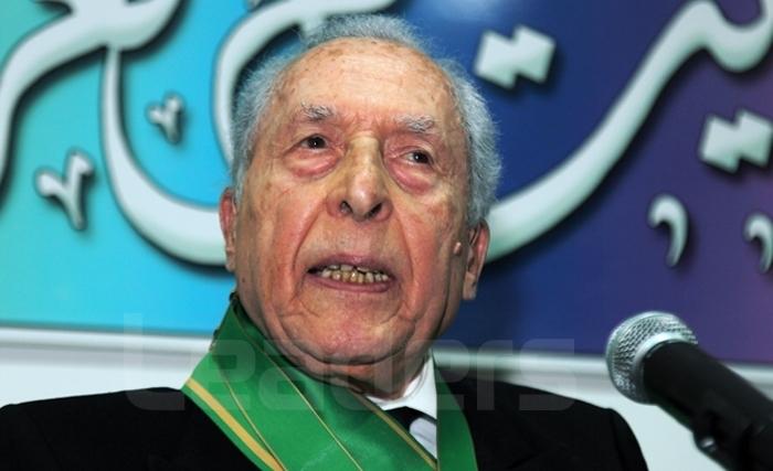 الشاذلي القليبي يهيب بالمجتمعات العربية أنّ توثّق التعاون بينها من أجل إحياء مكارم الحضارة العربية الإسلامية الشاذلي القليبي يهيب بالمجتمعات العربية أنّ توثّق التعاون بينها من أجل إحياء مكارم الحضارة العربية الإسلامية
